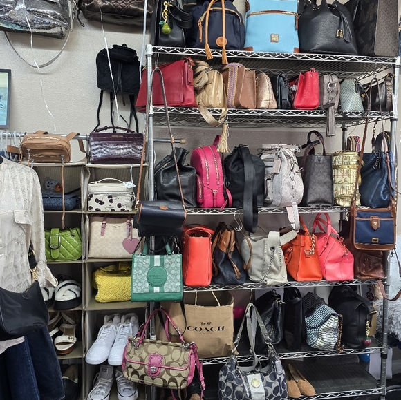 🌼Share Show🌼 LIKE & SHARE - Picture 4 of 10